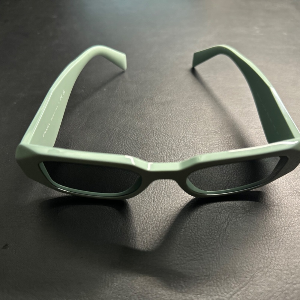 PRADA SUNGLASSES - Picture 4 of 5